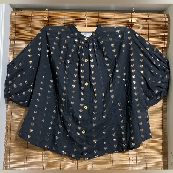 Never A Wallflower Black Heart of Gold Elastic Sleeve Top - Picture 3 of 9